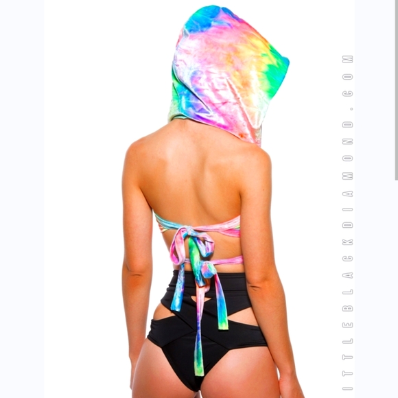 Little Black Diamond Hot Cross reversible top in bubble velvet - Picture 2 of 6